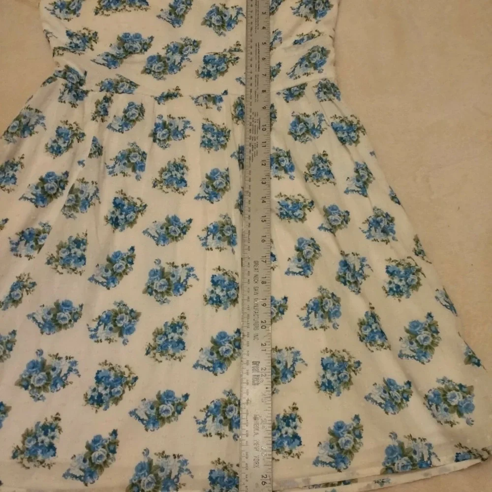 Emerald Sundae Strapless Dress - White with Blue Floral Clip Dot